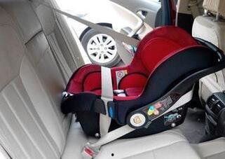 安全座椅爆料视频,视频爆料揭示儿童出行安全新视角